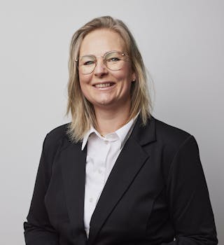Kari-Anne T Helgesen
